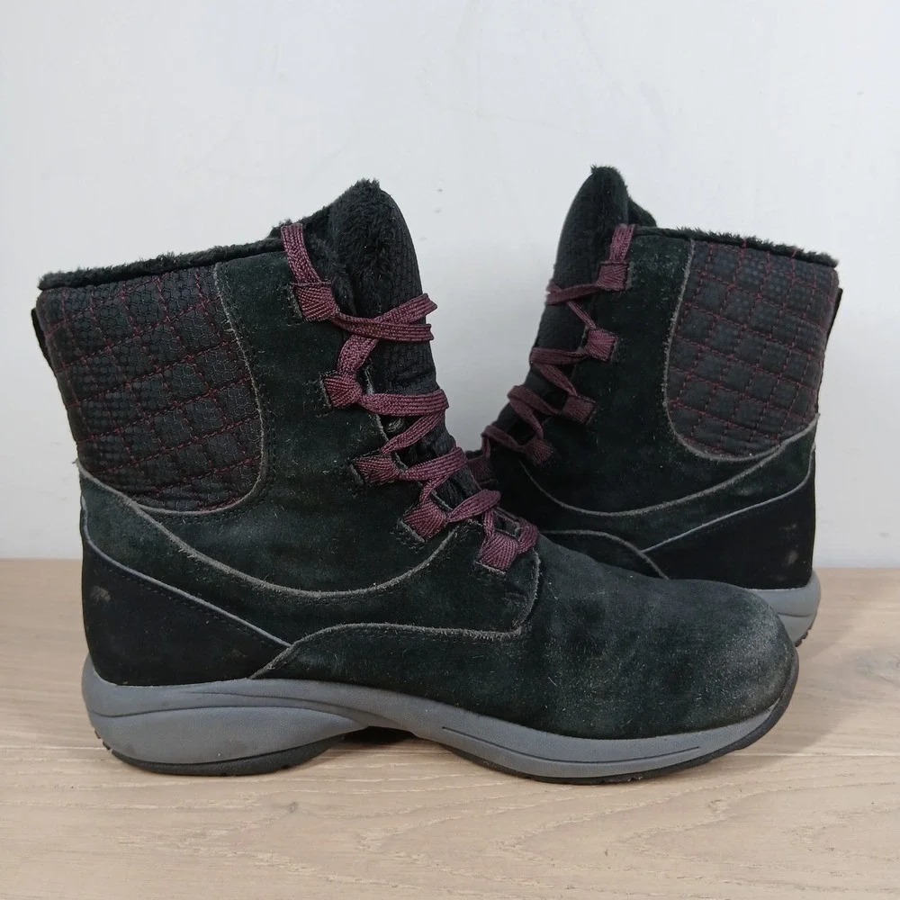 Merrell Blackcherry Boots Womens 8.5 Insulated Lace Up Black Leather Winter